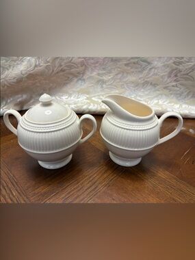 Wedgwood White Ribbed Porcelain Sugar and Creamer Set